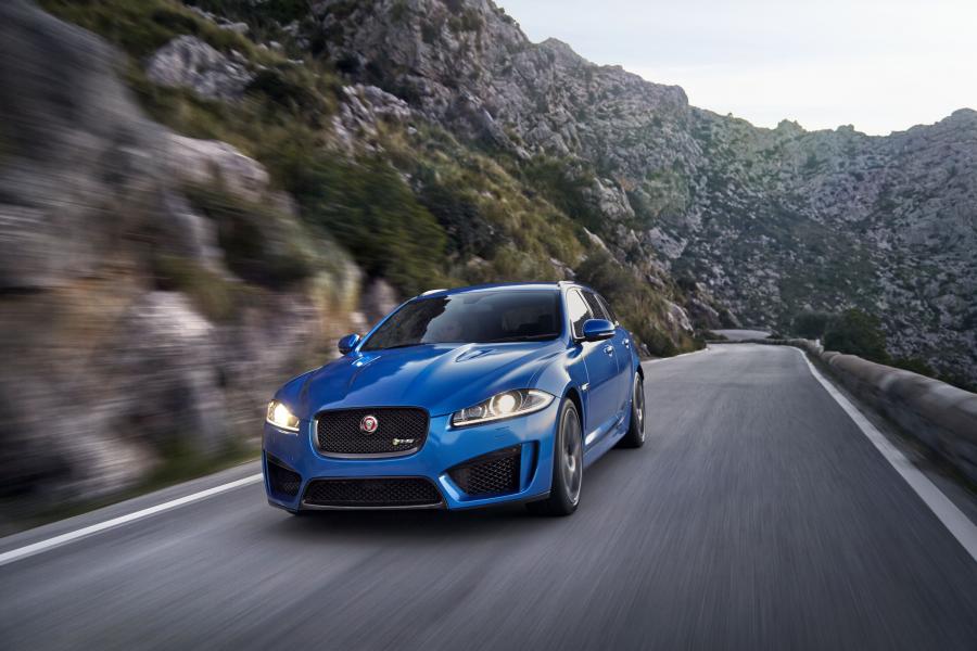  Jaguar XFR-S Sportbrake 2014 года  (UK) (фото 35 из 50)